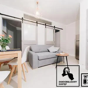 unique-apartment-city-center-1-bedroom-3min-center.krakowhotelspoland.com/